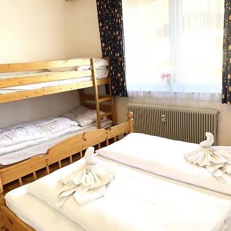 Mountain View 1-bedroom Apartment-top 1 *